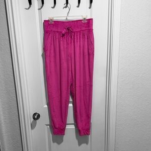 VICTORIA’S SECRET Pink Velour Cuffed Joggers